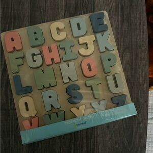 Pearhead Alphabet Puzzle with Multicolor Letters